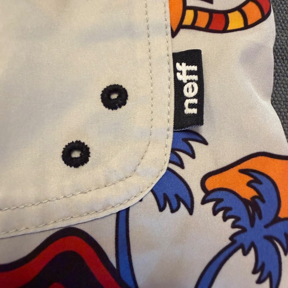 Neff Men Swim Trunks Large Psychedelic Volcano Mushroom Print Board Shorts White - Picture 6 of 7